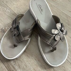 Clarks Women's Brown Flower Sandals